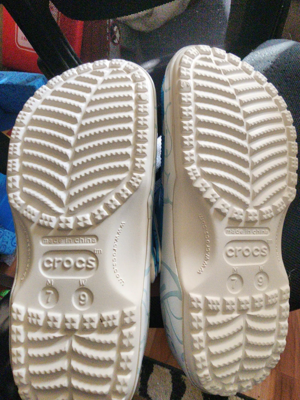 Nwt Smurf Crocs Adult - Picture 2 of 3